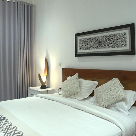 Turtle House Lombok Hotel Kuta  ภายนอก รูปภาพ