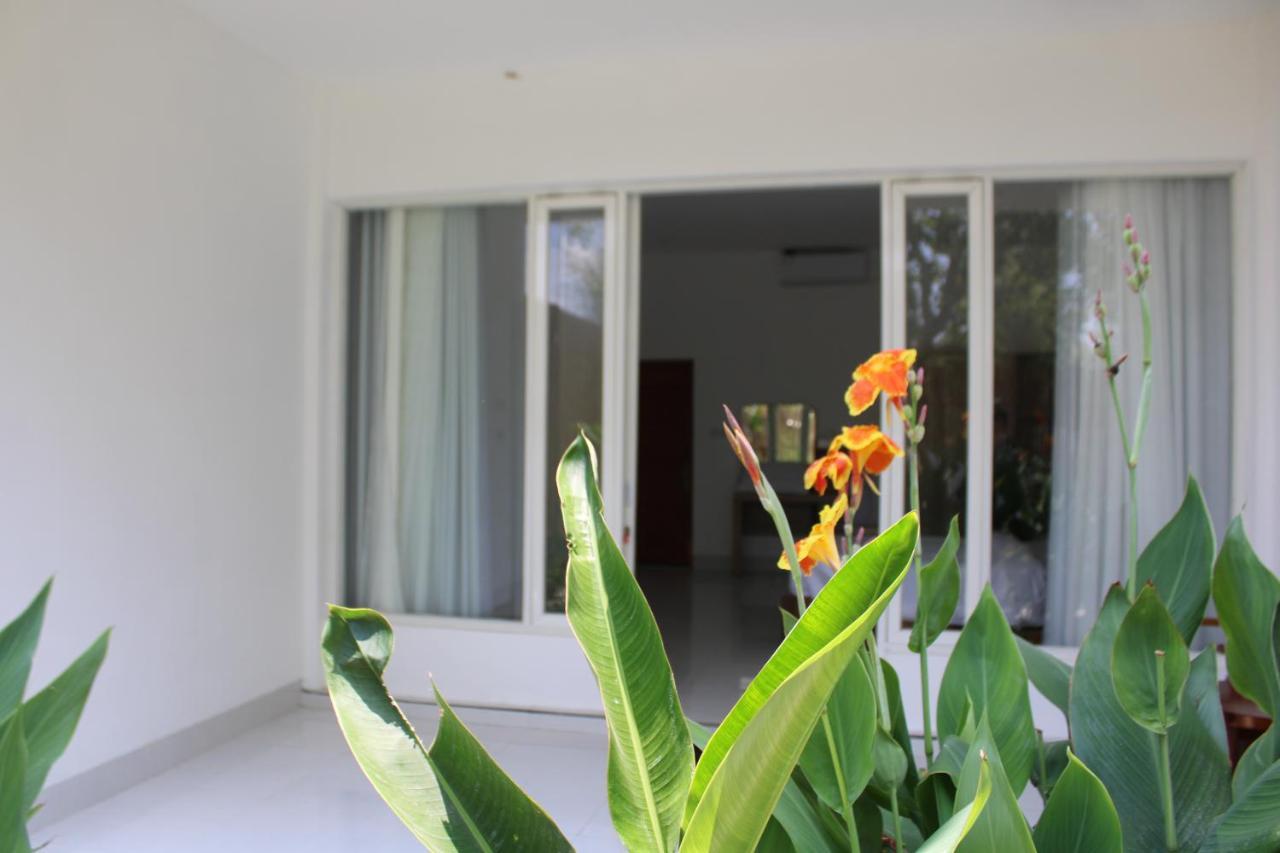 Turtle House Lombok Hotel Kuta  ภายนอก รูปภาพ