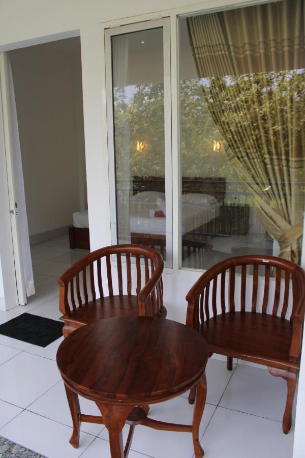 Turtle House Lombok Hotel Kuta  ภายนอก รูปภาพ