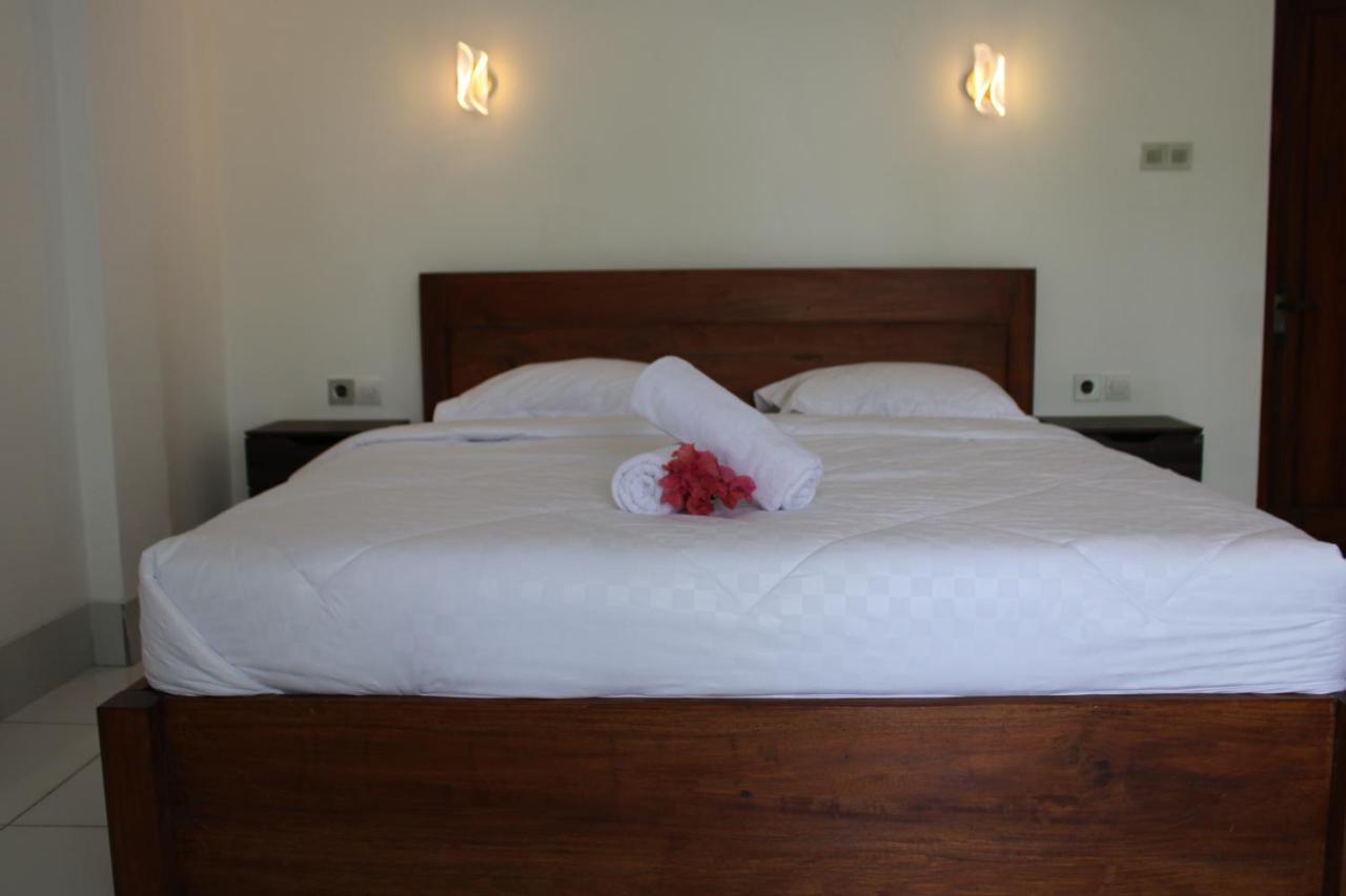 Turtle House Lombok Hotel Kuta  ภายนอก รูปภาพ