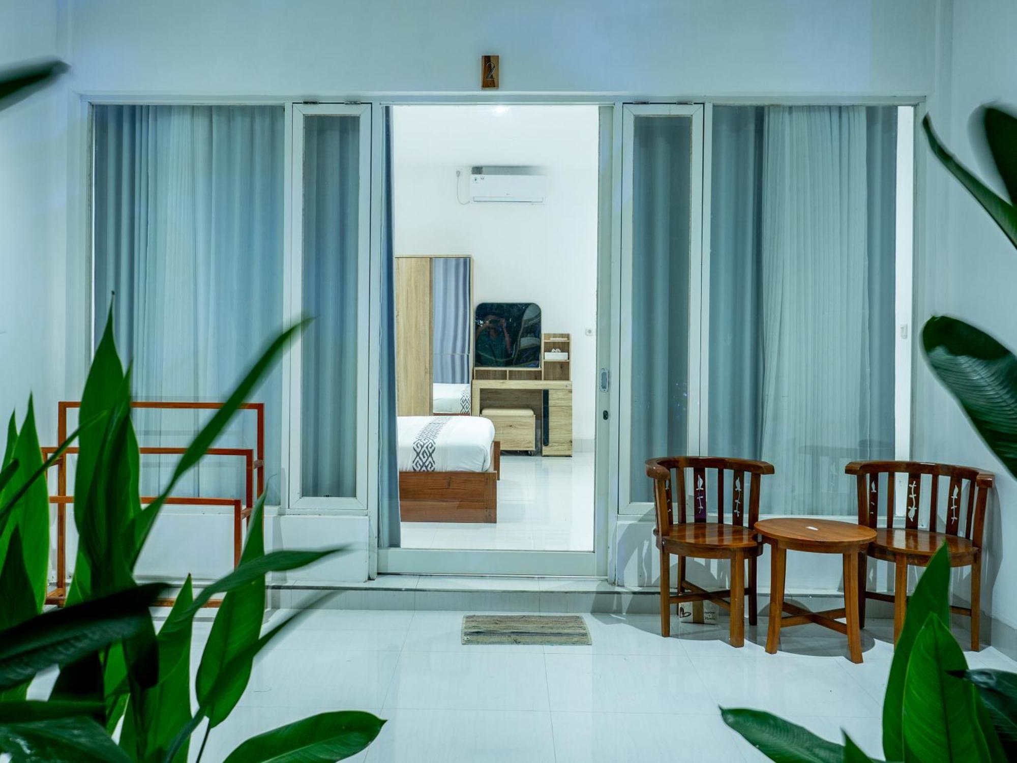 Turtle House Lombok Hotel Kuta  ภายนอก รูปภาพ