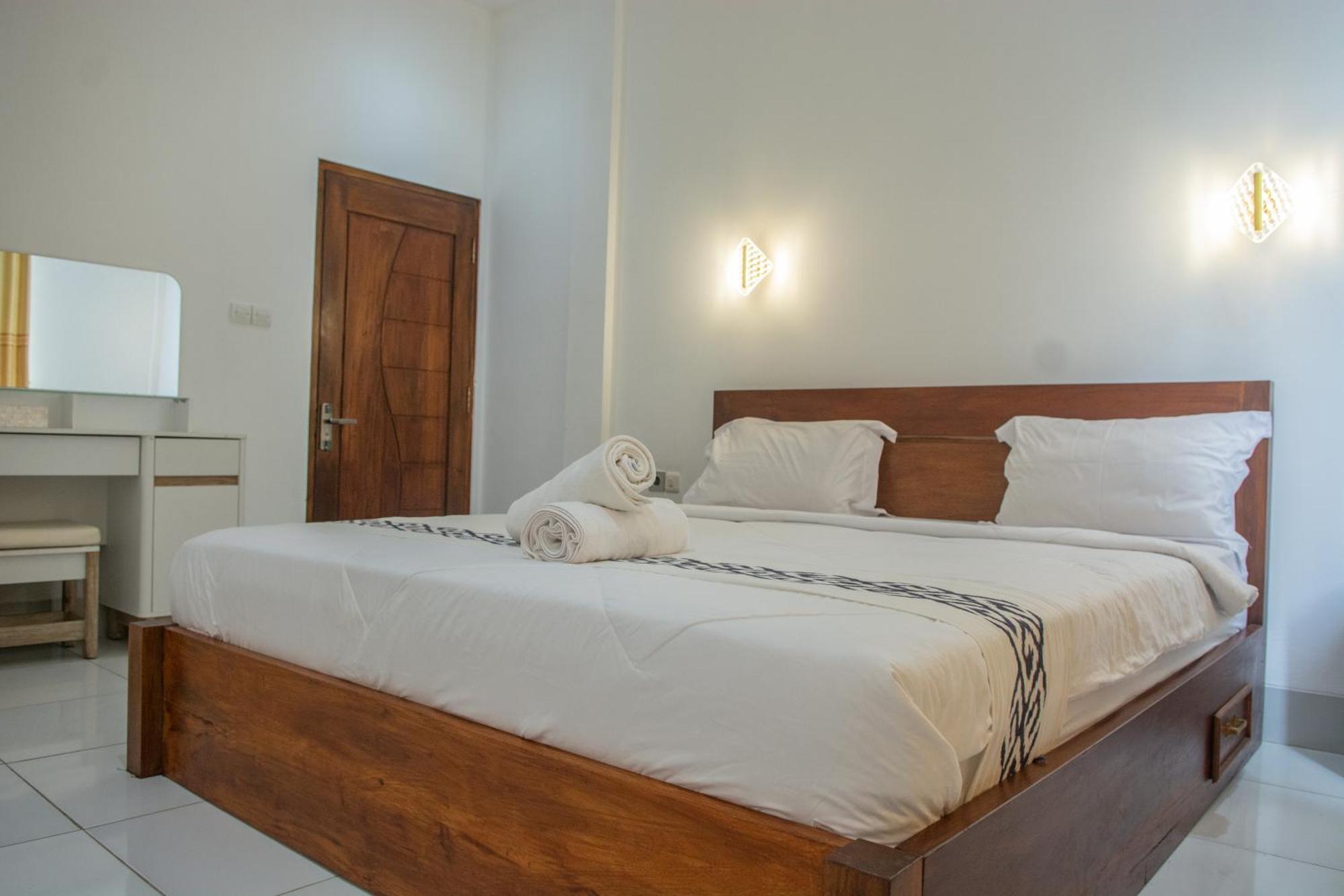 Turtle House Lombok Hotel Kuta  ภายนอก รูปภาพ